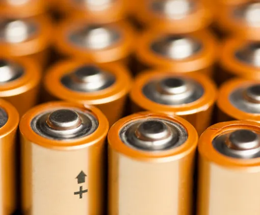 BATTERIES & BATTERY PACKS